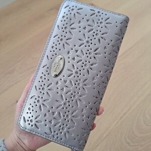 Coach Eyelet Leather Accordion Zip Around Wallet 53331 Grey Pearl $275 NWT